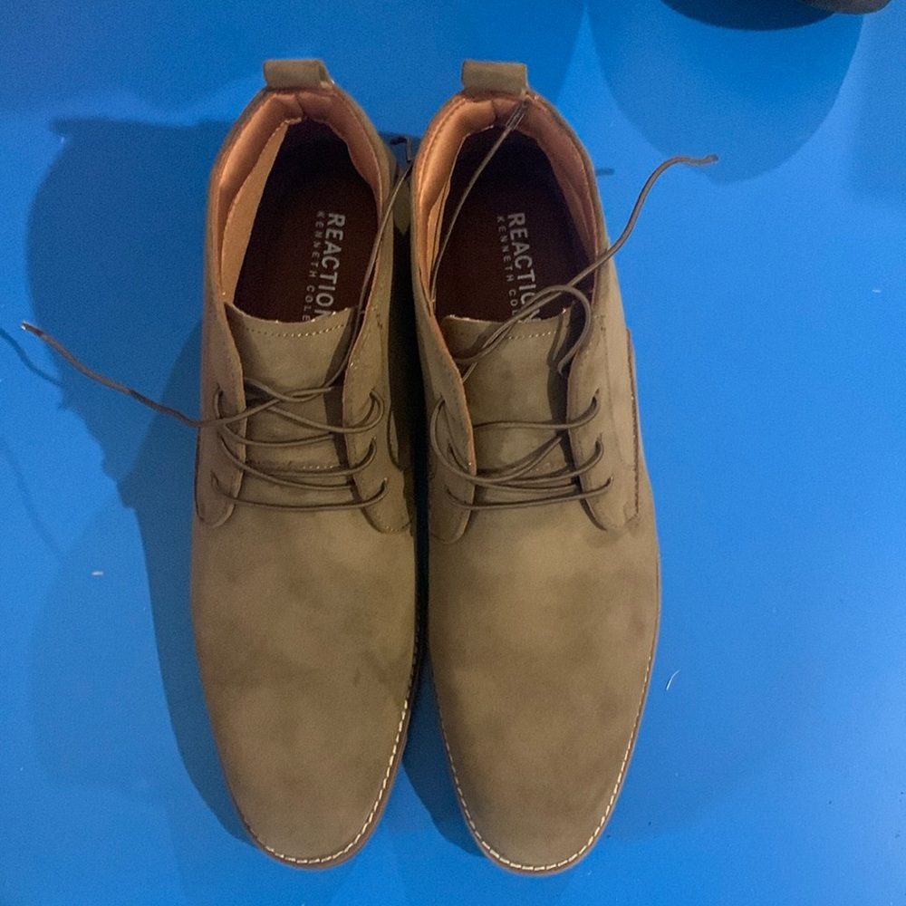 NIB Kenneth Cole Boots
Taupe